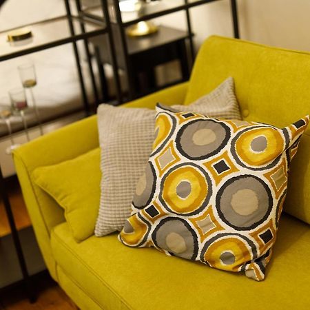 Stylish Flat In The Heart Of Historical Center Appartement Timişoara Buitenkant foto