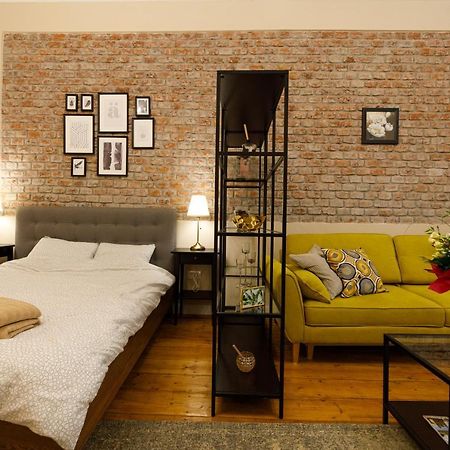 Stylish Flat In The Heart Of Historical Center Appartement Timişoara Buitenkant foto