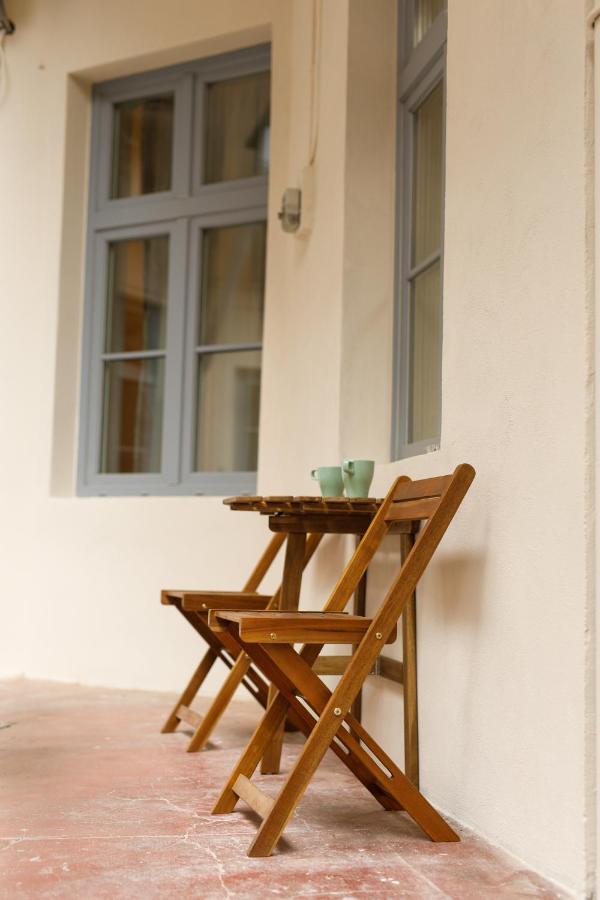 Stylish Flat In The Heart Of Historical Center Appartement Timişoara Buitenkant foto