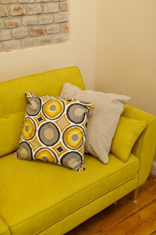 Stylish Flat In The Heart Of Historical Center Appartement Timişoara Buitenkant foto