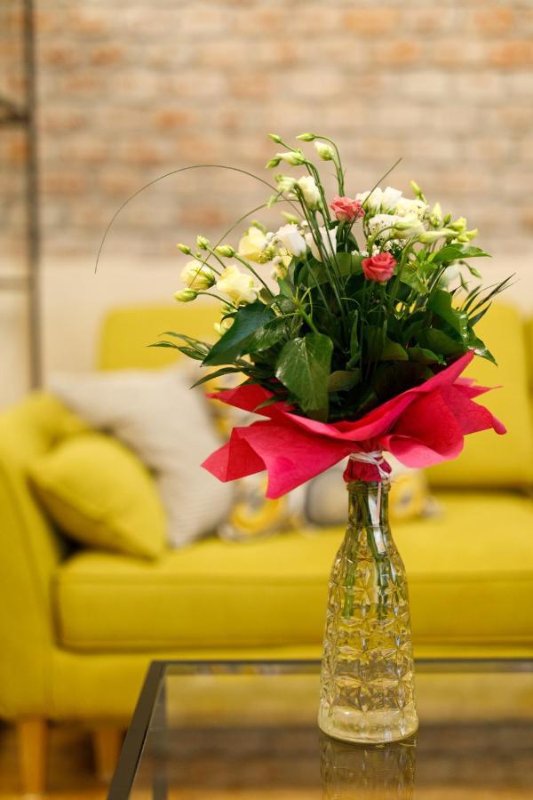 Stylish Flat In The Heart Of Historical Center Appartement Timişoara Buitenkant foto